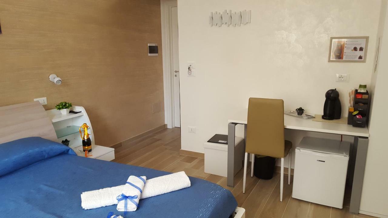 Martina'S House Hotel Porto Cesareo Eksteriør billede